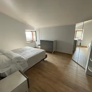 Appartamento Charming 1-bed In